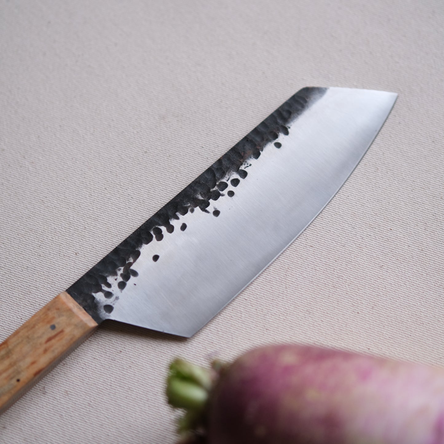 YOLISA • COUTEAU DE CHEF HÊTRE ÉCHAUFFÉ