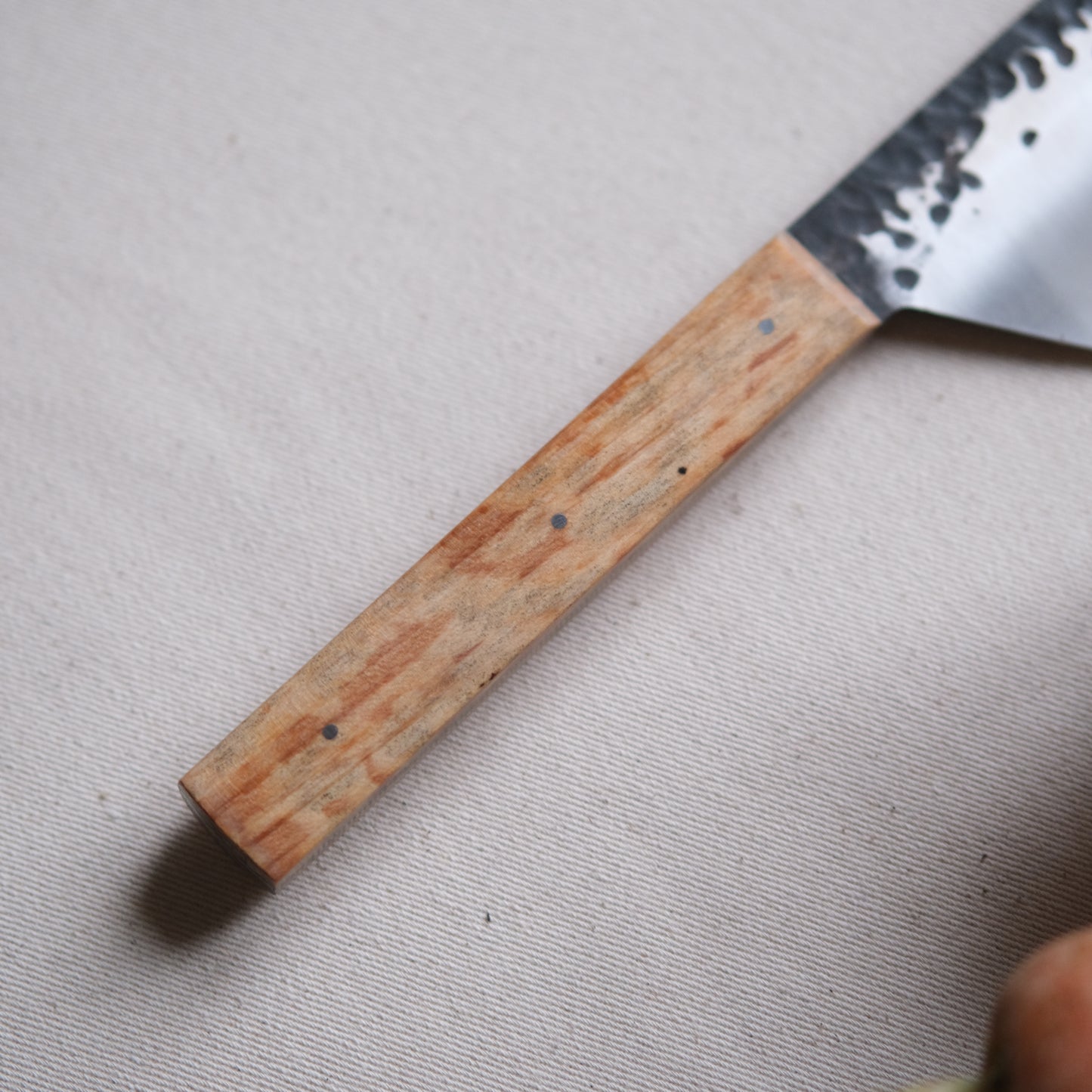 YOLISA • COUTEAU DE CHEF HÊTRE ÉCHAUFFÉ