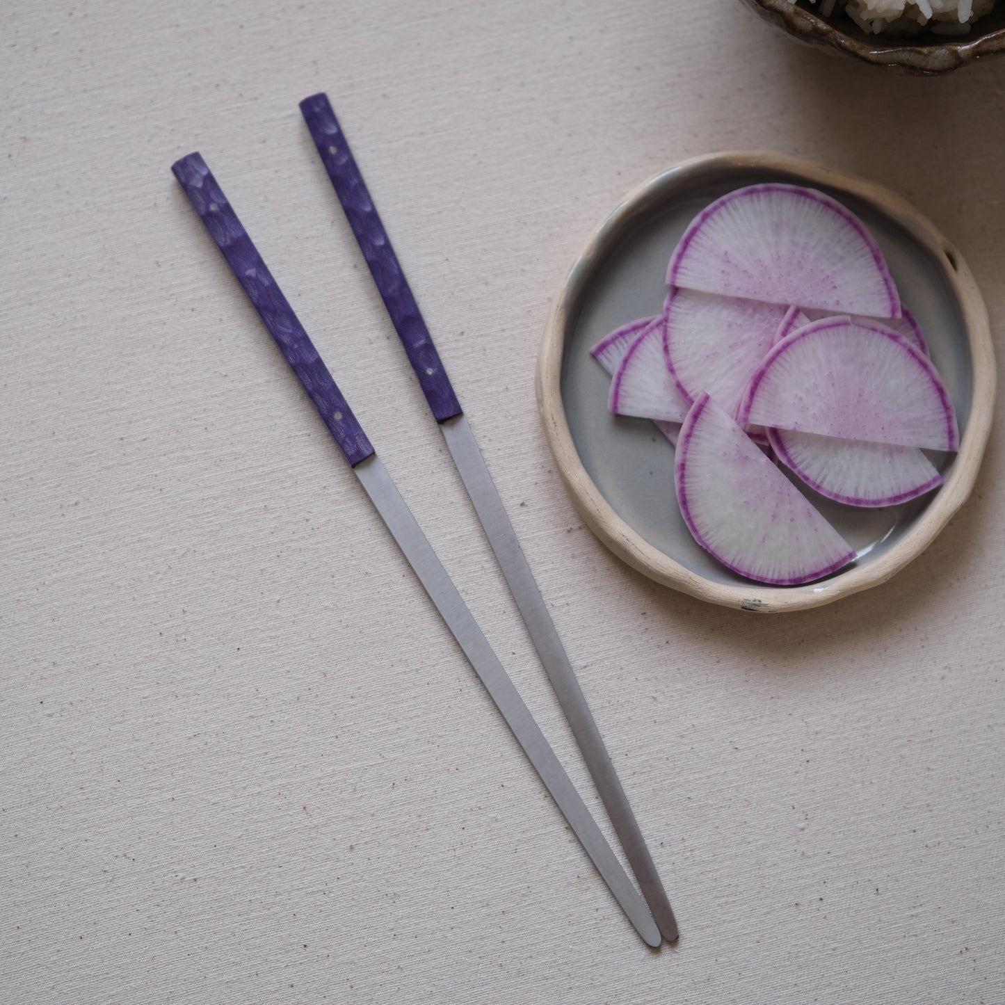 ONNI • BAGUETTES VIOLETTES TEXTURÉES