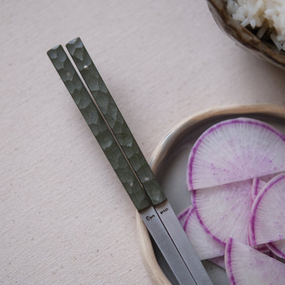 ONNI • BAGUETTES KAKI TEXTURÉES