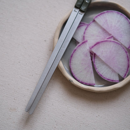 ONNI • BAGUETTES KAKI TEXTURÉES