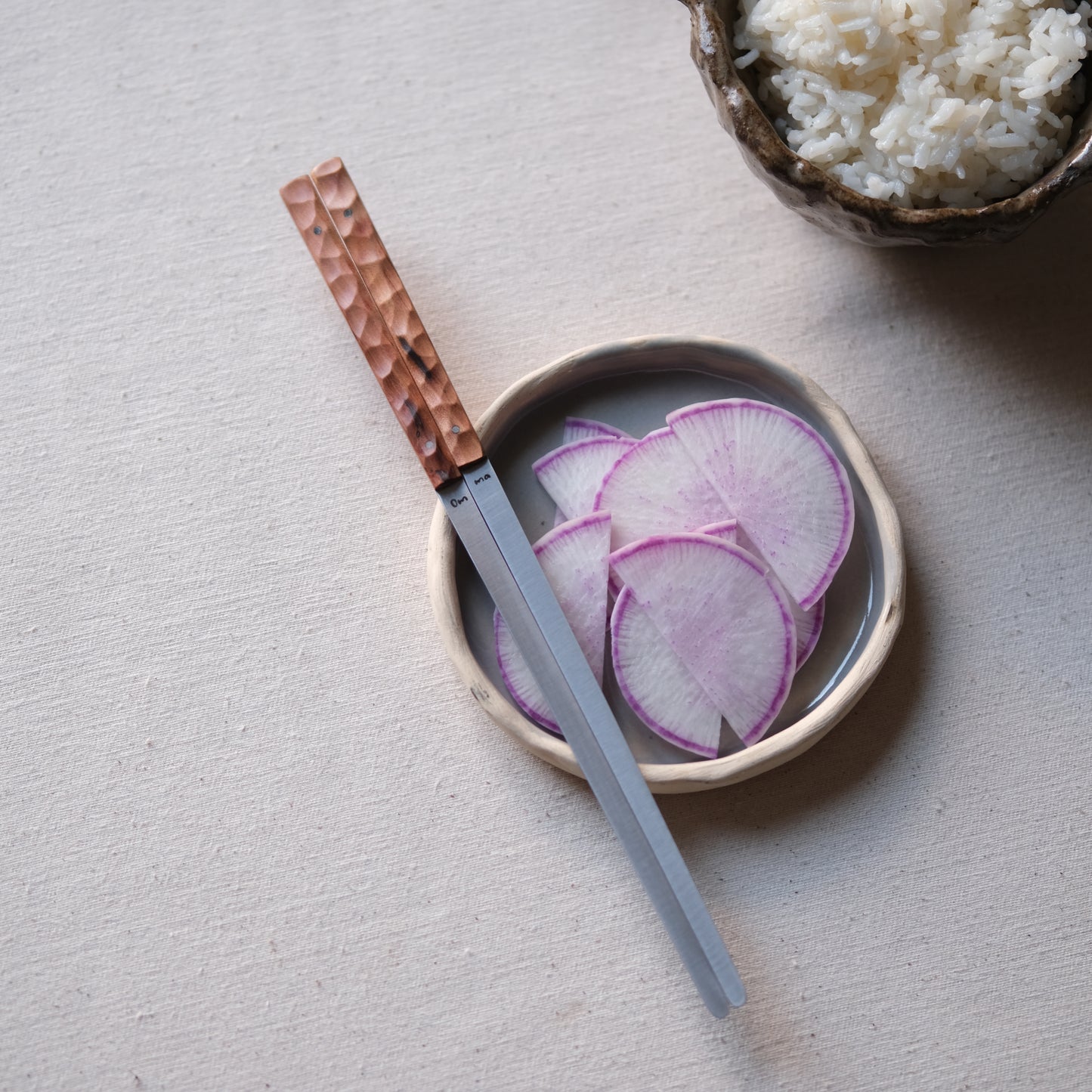 ONNI • BAGUETTES POIRIER TEXTURÉ