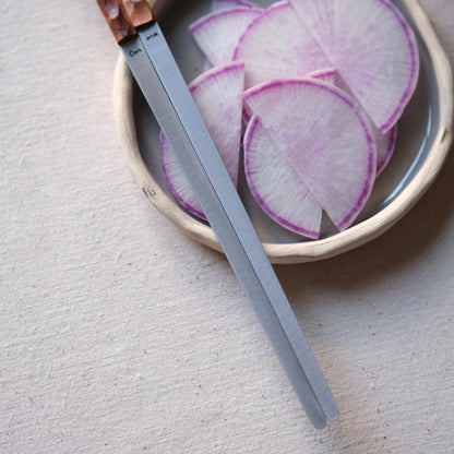 ONNI • BAGUETTES POIRIER TEXTURÉ