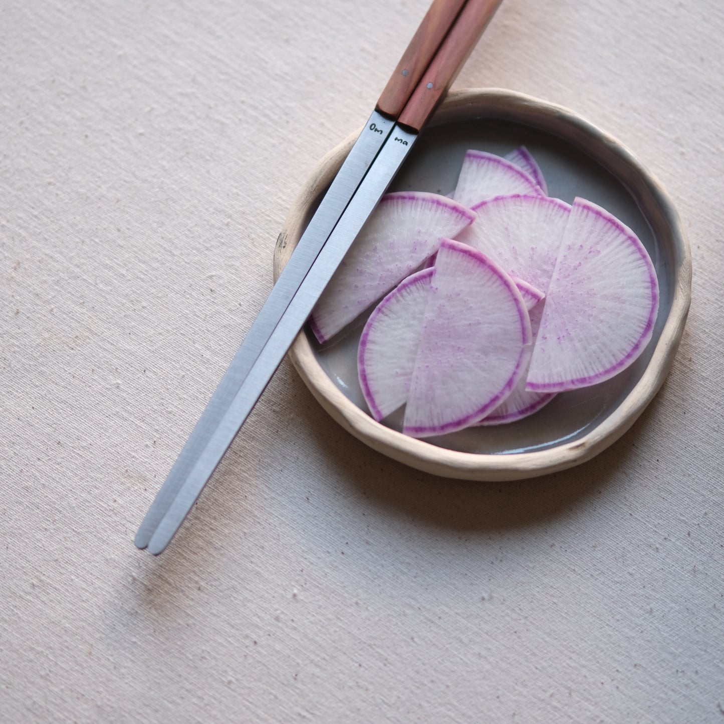 ONNI • BAGUETTES GENÉVRIER