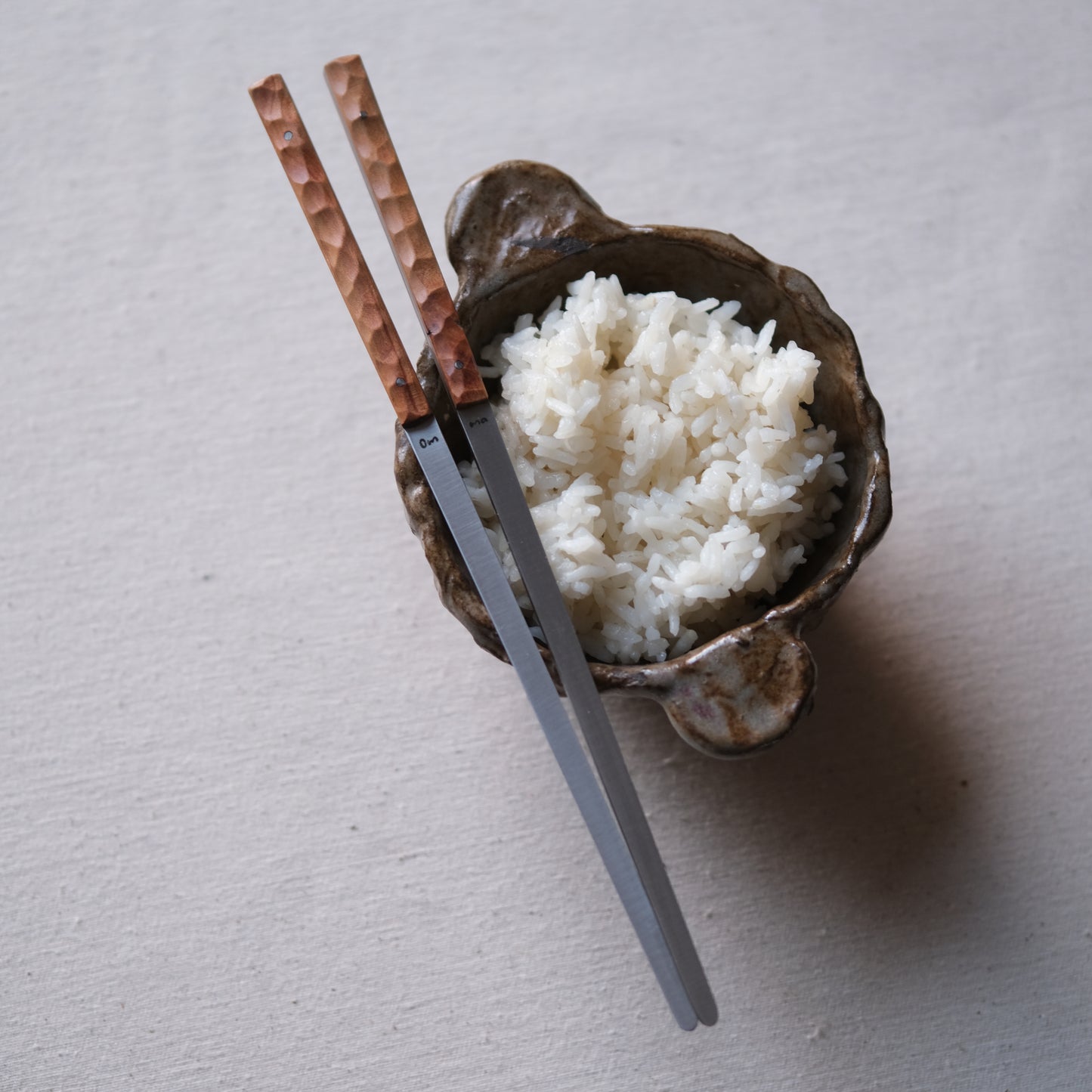 ONNI • BAGUETTES POIRIER TEXTURÉ