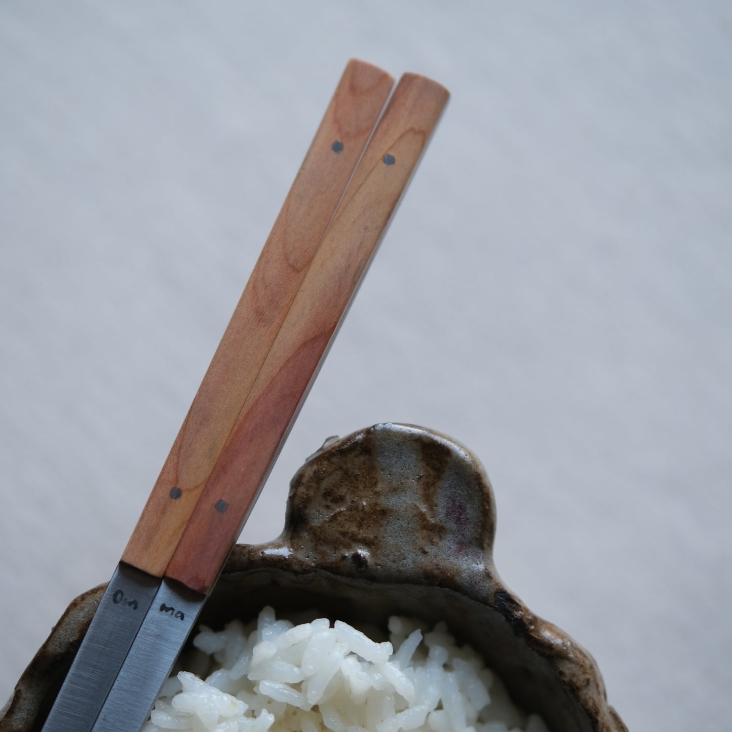 ONNI • BAGUETTES GENÉVRIER