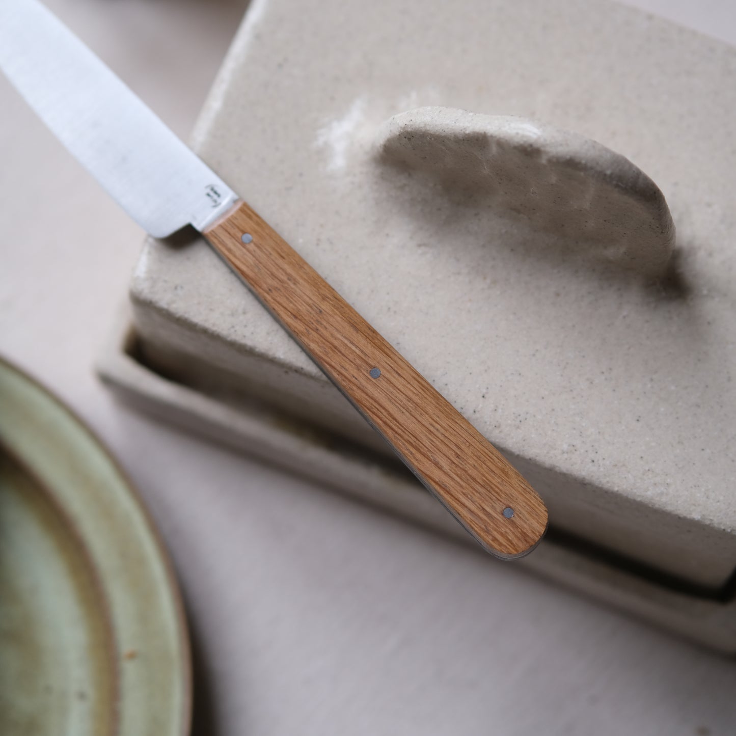 BOTO • COUTEAU À BEURRE PLAT CHÊNE & WENGÉ