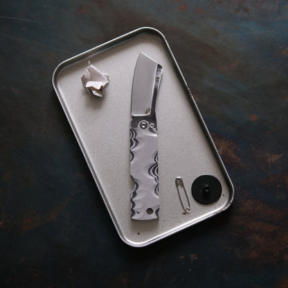 CHINGU • COUTEAU DE POCHE PAPIER GRIS