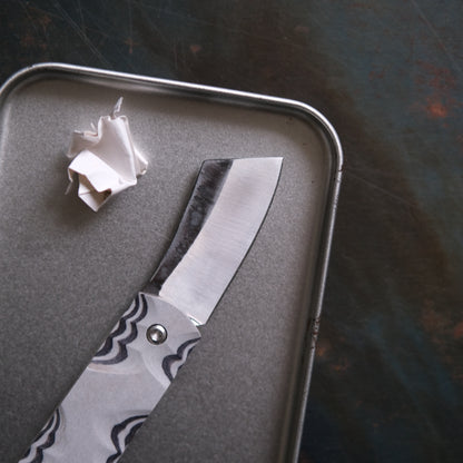 CHINGU • COUTEAU DE POCHE PAPIER GRIS