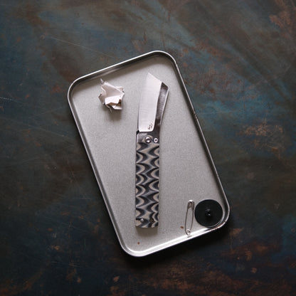 CHINGU • COUTEAU DE POCHE MARBRÉ NOIR BEIGE