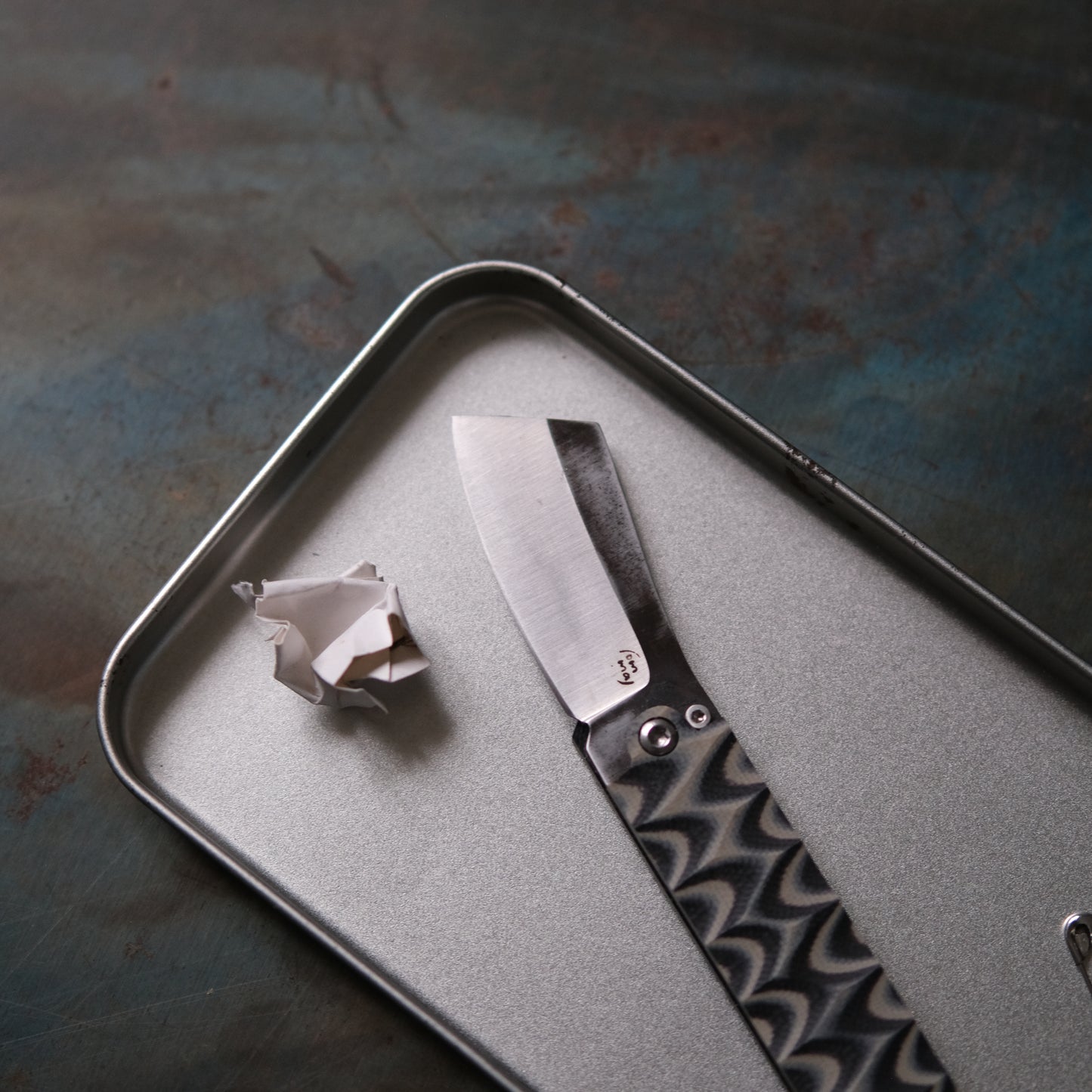 CHINGU • COUTEAU DE POCHE MARBRÉ NOIR BEIGE