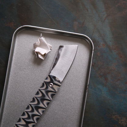 CHINGU • COUTEAU DE POCHE MARBRÉ NOIR BEIGE