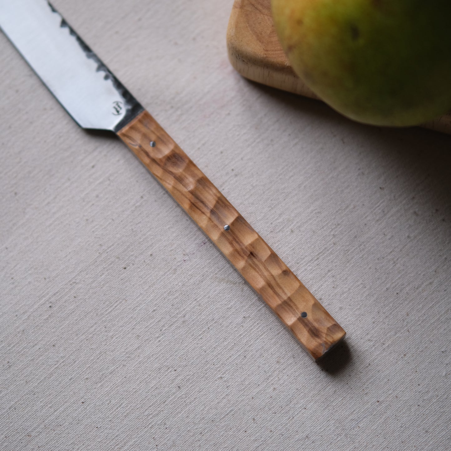 YOLISA MINI • COUTEAU D'OFFICE OLIVER TEXTURÉ