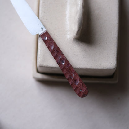 BOTO • COUTEAU À BEURRE AMARANTE TEXTURÉ