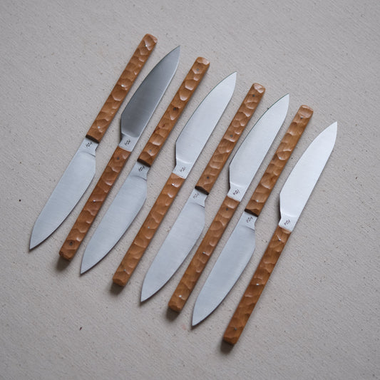 SIKSA • COUTEAU DE TABLE POIRIER TEXTURÉ [PRÉ COMMANDE]